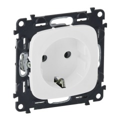 Розетка со шторками 2К+З 16А 250В автоматические клемы белый Legrand Valena Allure (753720)